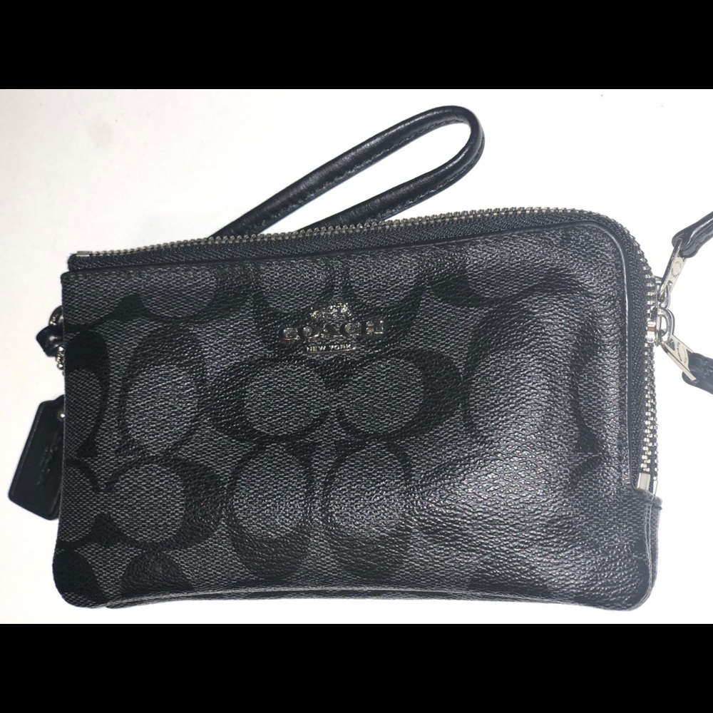 Coach Double Corner Zip Wristlet Black and Grey
